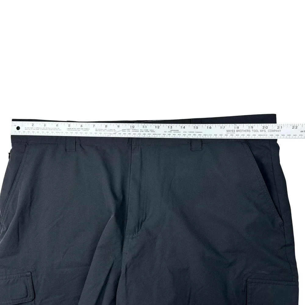 Orvis Mens Tech Cargo Shorts Black Size 42 Hiking Fishing Tech Cargo Lightweight - Picture 4 of 16